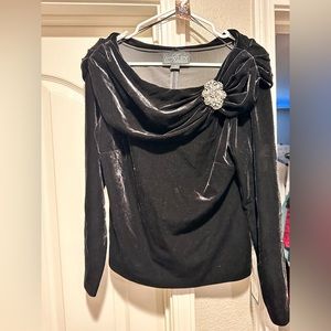 Alex evenings velvet, long sleeve size medium